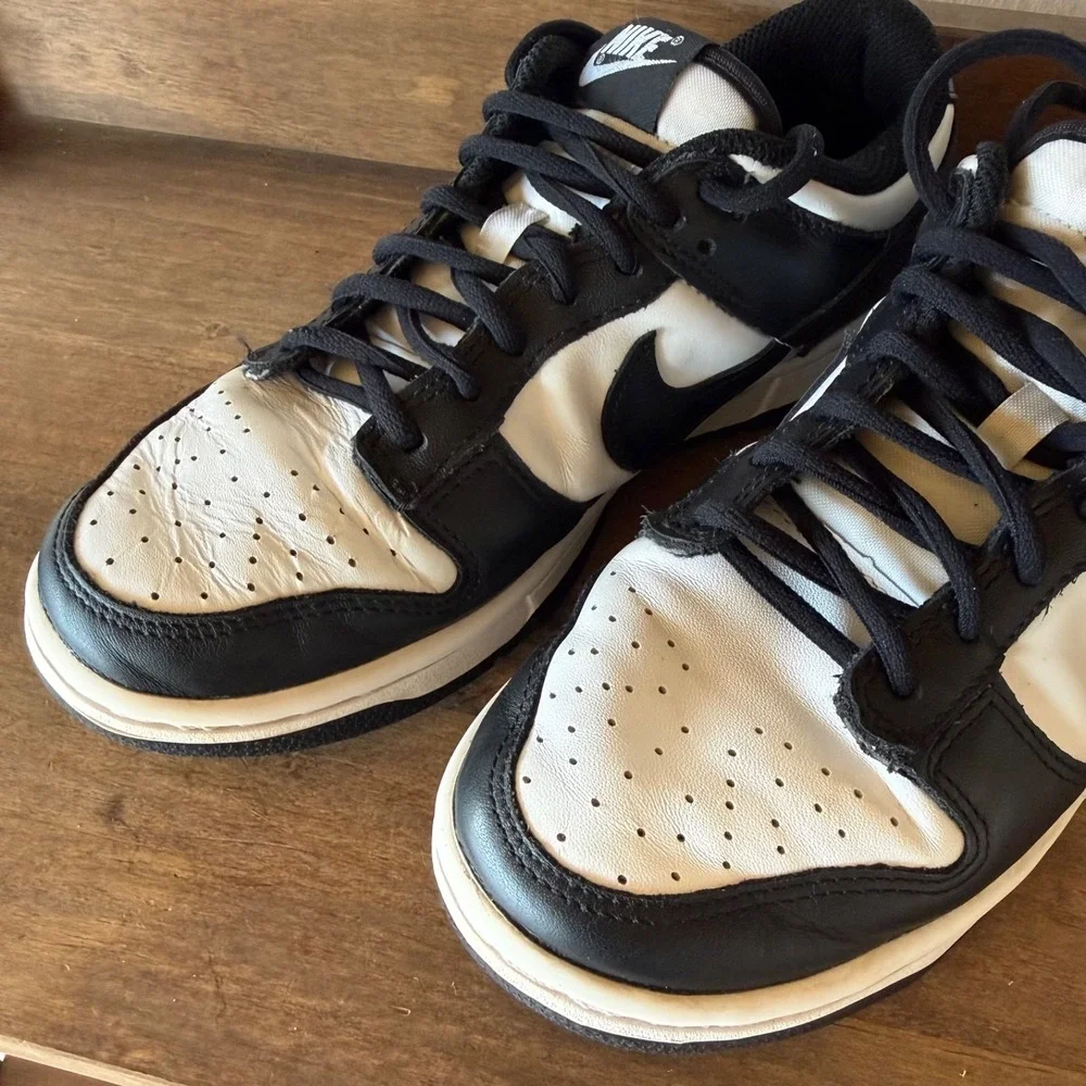 Nike Dunk Low Panda Sneakers Black White Women's 8 Men's 6.5 DD1503-101
